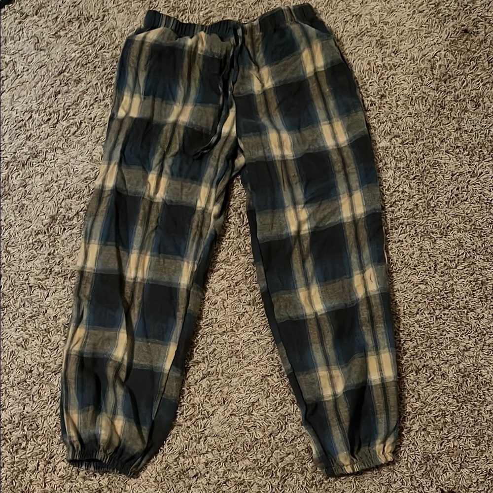 Plaid Jogger Pants in Black and Cream